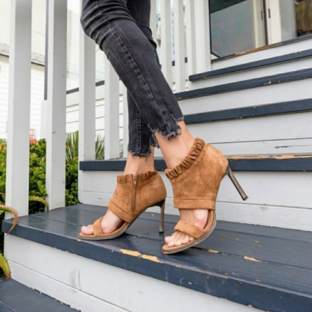 82911 Cut Out Heels
